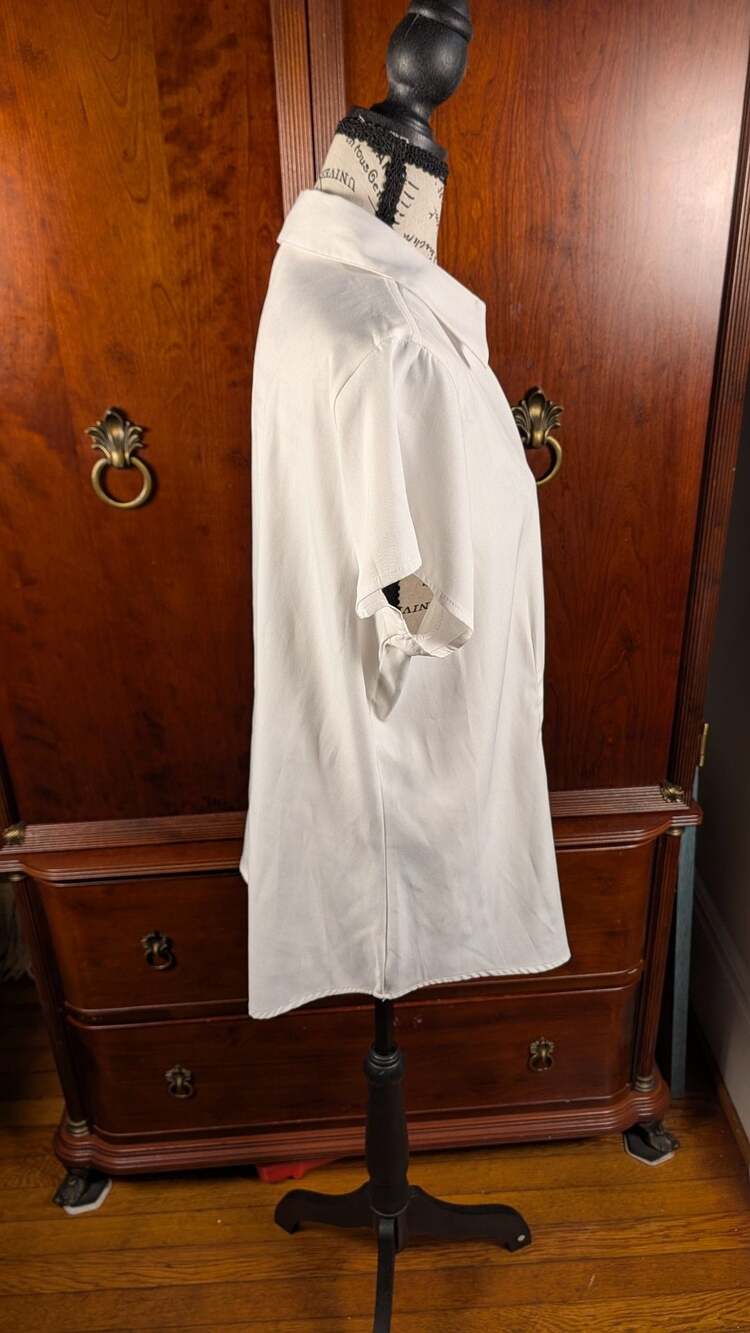 Cato Woman White Short Sleeve Button Up Shirt Size 14/16W - Picture 7 of 7